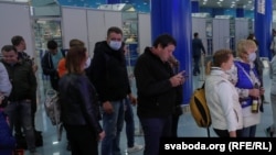 Putnici na aerodromu, ilustrativna fotografija