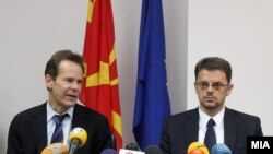 Меѓународниот монетарен фонд, чија делегација од денеска престојува во Македонија, за догодина предвидува раст од 2.7 проценти