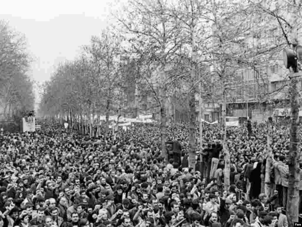 Teheran, protesti protiv Šaha Mohameda Reze Pahlavija, 1979. 