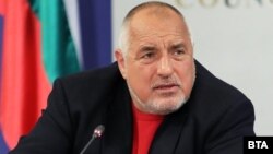 Бойко Борисов обяви във вторник, че той е разпоредил извънредната пресконференция за пожарите край Чернобил малко преди полунощ в понеделник