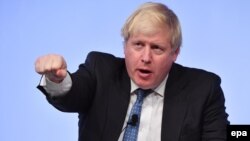 Vašington uvjerio da se zabrana ne odnosi na bilo koga ko uz britansko, ima dvojno državljanstvo neke od država sa crne liste: Johnson