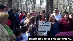 Претседателот Ѓорге Иванов учествува на Маршот за мир во Скопје.