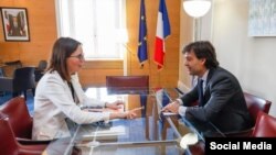 Nicu Popescu la o întîlnire cu omologul său francez Amélie de Montchalin