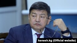 Акылбек Жапаров. 