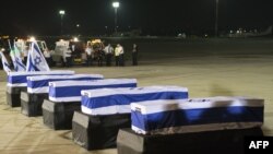 Жертвите бяха погребани с почести в родината си