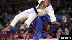 ბეთქილ შუკვანის (ქვევით) უკანასკნელი ორთაბრძოლა ლონდონის ოლიმპიადაზე