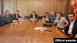 Архивска фотографија - Премиерот Зоран Заев, се сретнаа со претставници на ЗНМ и ССНМ. 16 јуни 2017