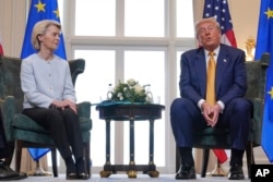 Президент США Дональд Трамп встретился с главой Еврокомиссии Урсулой фон дер Ляйен в гольф-клубе Trump Turnberry в Тернберри, Шотландия, 27 июля 2025 года