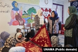 Жергиликтүү аялдар коому