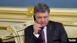 Порошенко провів розмову з Помпео