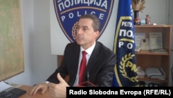 Љупчо Тодоровски, директор на Дирекцијата за јавна безбедност на прес-конференција во Охрид.