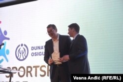 Predsedniku Srbije uručeno specijalno priznanje Sportskih igara mladih za podršku i izuzetan doprinos razvoju igara