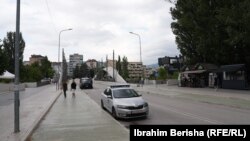 Glavni most preko reke Ibar, gde su godinama stacionirani italijanski karabinjeri KFOR-a.