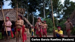 Ples Janomami Indijanaca u Amazonu