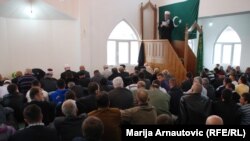 Molitva u Novom Pazaru sa reisom Islamske zajednice Srbije Ademom Zilkićem, septembar 2010.