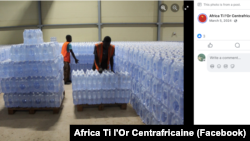 Fotografije na Facebook stranici Africa Ti L'or prikazuju palete Crystal Water pripremljene za otpremu.