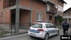 Kuća u kojoj je pronađeno 31 dijete u Brčkom za koje vlasti sumnjaju da su žrtve trgovaca ljudima, 27. februara 2025.