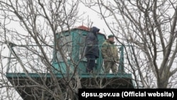 Oficialii de la Kiev au anunțat că Ucraina înăspreşte controlul la frontiera cu Transnistria, unde armata ucraineană a început să ridice o reţea de fortificaţii.