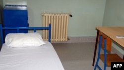 Zatvorska ćelija u Specijalnom sudu u Beogradu, slična onoj u kojoj se nalazio Mladić