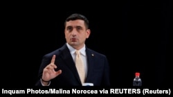 Máshogy értékeli a román szélsőjobbos elnökjelöltet a magyar kormányfő és az RMDSZ elnöke