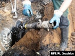 Ilyen illegális csapokkal lopják a vezetékekből az olajat Szibériában