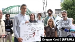 Aktivisti inicijative "Beograd ostaje" na konferenciji za medije, 29. jul 2025.