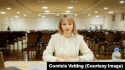 Судья Виктория Сырбу на собеседовании с членами комиссии "vetting".