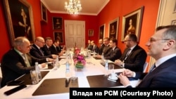 Македонскиот премиер Христијан Мицкоски на средба со претседавачот на Минхенската безбедносна конференција, Кристоф Хојзген