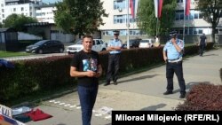 Davor Dragičević ispred Policijske uprave Banjaluka