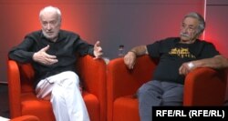 În 1990, Stelian Tănase și Petre Mihai Băcanu conduceau două publicații care militau pentru un regim democratic.