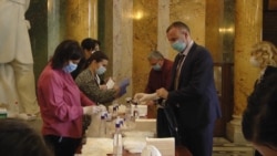 Maska i rukavice obavezni u Skupštini Srbije