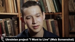 Шерхан Егамбердиев из Казахстана тоже попал в плен в Украине, сражаясь за Россию. Скриншот видео украинского проекта «Хочу жить»