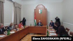 После разговора о встрече президентов в Сочи журналисты смогли задать и другие вопросы