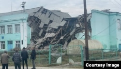Так обрушилась 5-я школа в Татарске