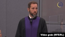 Prokurori amerikan, Jack Smith, ka mbajtur postin e kryeprokurorit në Dhomat e Specializuara ku hetohen pretendimet për krime të luftës dhe të pasluftës në Kosovë.