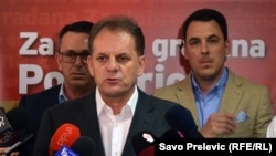 Istragu o novcu sa video snimka zahtjeva i sam akter, bivši gradonačelnik Podgorice, a sadašnji generalni sekretar predsjednika Crne Gore Slavoljub Stijepović (na fotografiji u prednjem planu)