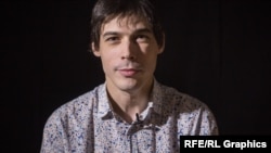 Dmitry Treshchanin este un fost editor web pentru Current Time.