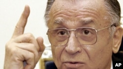 Ion Iliescu (1930-2025) într-o imagine din 2004.