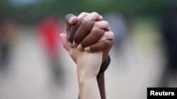 Vdekja e George Floydit nxit protesta ndërkombëtare