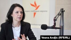 Sanda Rašković - Ivić u beogradskom studiju RSE