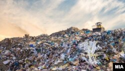  Депонија, отпад (илустрација) 