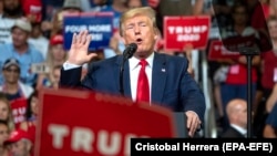 Donald Tramp na skupu u Floridi