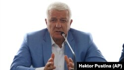 Crnogorski premijer je u obraćanju naciji povodom pandemije virusa korona poručio da Crna Gora nema višak ljudskih života