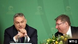 Orbán Viktor miniszterelnök és Parragh László, a Magyar Kereskedelmi és Iparkamara (MKIK) elnöke a kamara gazdasági évnyitóján az Intercontinental Budapest szállóban 2020. március 10-én