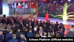 Певица крымскотатарского происхождения Джамала выступает на открытии международного саммита «Крымская платформа», Киев, 23 августа 2021 года