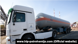 Kamion cisterna pančevačke Petrohemije (arhivska fotografija)