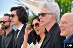 Адам Драйвър , Голшифте Фарахани и Джармуш на премиерата на „Патерсън“ на филмовия фестивал в Кан през 2016 г.