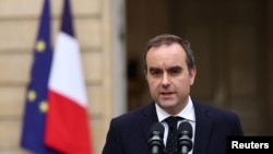 Вече бившият премиер на Франция Себастиан Льокорню