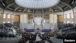 Pogled na plenarnu sednicu Bundestaga, Berlin, 30. jun 2010.