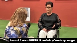 Daniela Tontsch, președinta Consiliului Național al Dizabilității din România. Ea este și consultant al Băncii Mondiale și membru ales în Consiliul Economic și Social al României, instituție care avizează toate proiectele de legi.